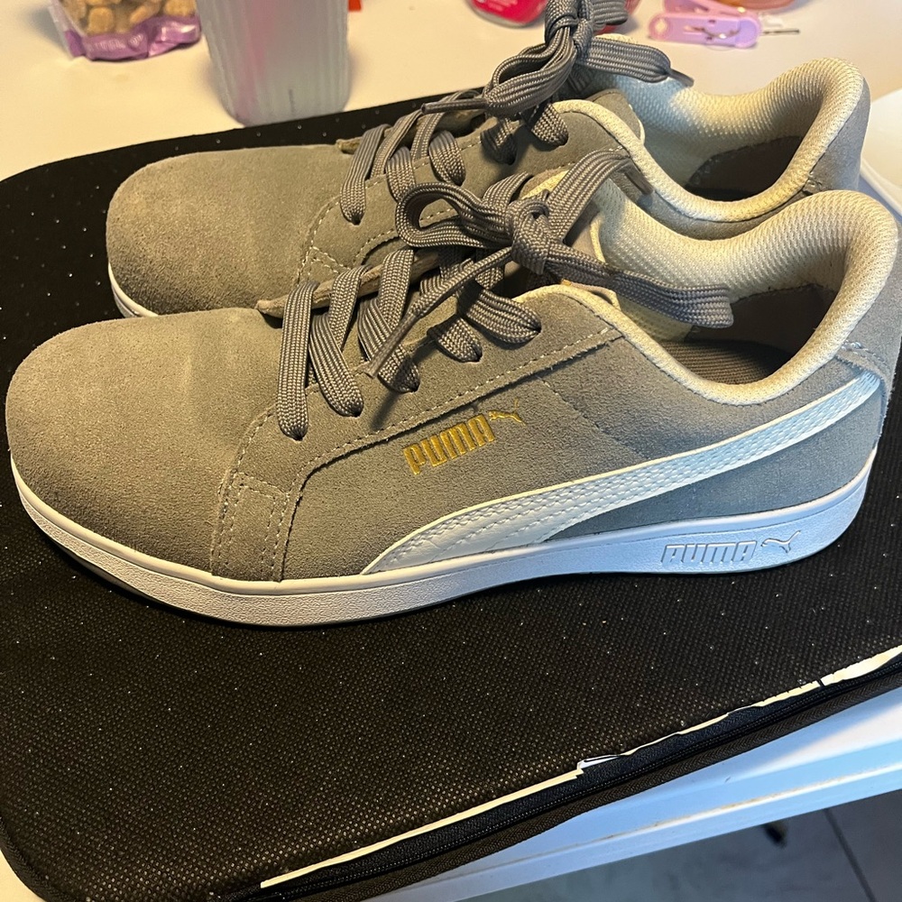 Puma Gray and Gold Sneakers Casual Athletic Design